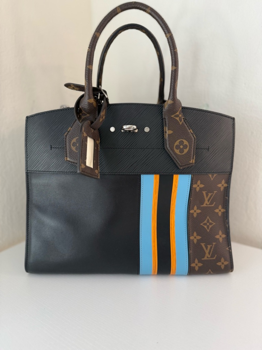 LOUIS VUITTON Epi Calfskin Monogram City Steamer MM